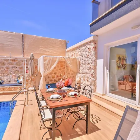 فيلة Villa Onay 1 *